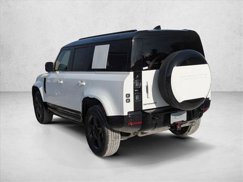 Used 2026 Land Rover Defender 110 X-Dynamic SE AWD/4WD image 9
