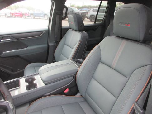 New 2026 GMC Acadia AT4 w/ Super Cruise Package AWD/4WD image 12