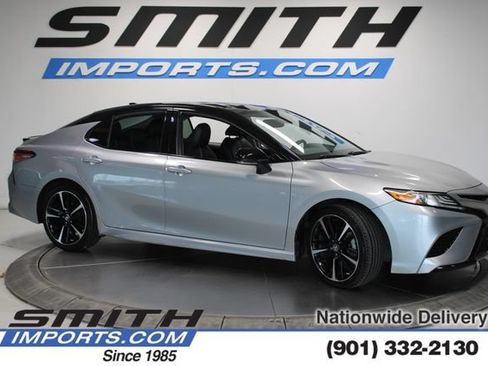 Used 2019 Toyota Camry XSE w/ Navigation Package FWD image 1