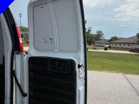 Used 2021 Chevrolet Express 2500 w/ Driver Convenience Package RWD image 7
