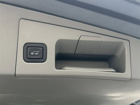 Used 2020 Cadillac XT5 Premium Luxury image 19