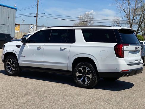 Used 2026 GMC Yukon XL AT4 w/ AT4 Premium Package AWD/4WD image 3