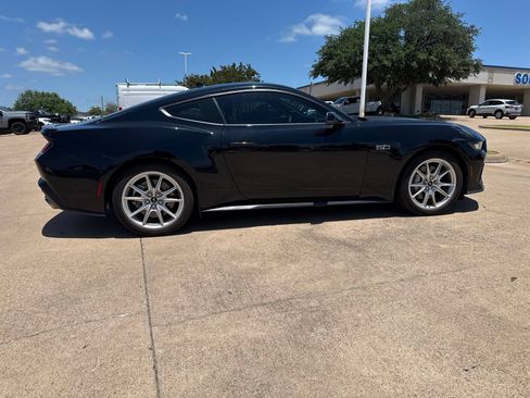 Used 2024 Ford Mustang GT Premium RWD image 8