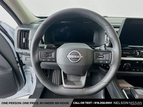 New 2026 Nissan Pathfinder SL image 11