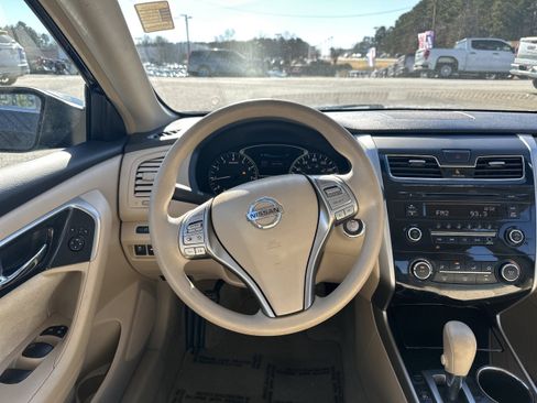 Used 2013 Nissan Altima 2.5 S image 23