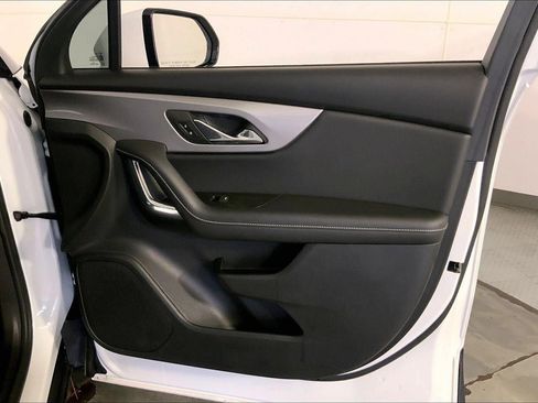 Used 2025 Chevrolet Blazer LT FWD image 25