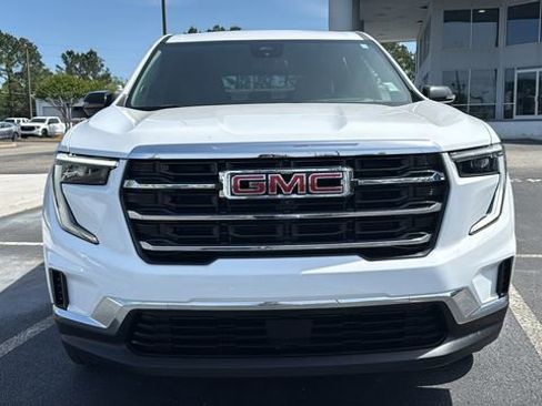 Used 2025 GMC Acadia Elevation FWD image 2