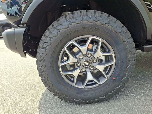 New 2025 Ford Bronco Badlands image 18