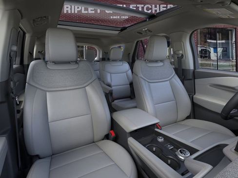 New 2025 Ford Explorer Active w/ Active Comfort Package image 10