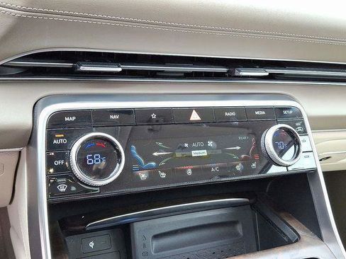 Used 2023 Genesis GV80 3.5T w/ Advanced Package image 17