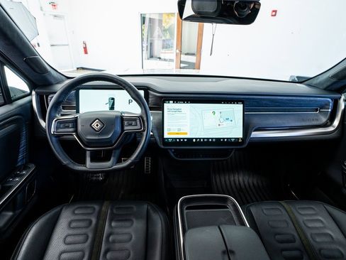 Used 2023 Rivian R1S Adventure image 52