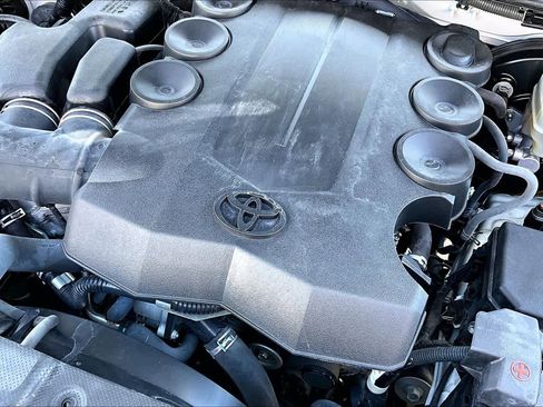 Used 2018 Toyota 4Runner Limited image 29