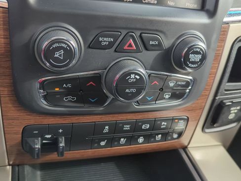 Used 2013 RAM 2500 Laramie w/ Cold Weather Group image 30