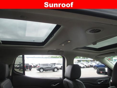 Used 2021 GMC Acadia Denali AWD/4WD image 16