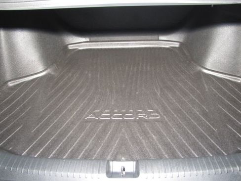 Certified 2023 Honda Accord LX image 17