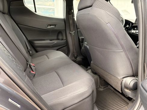 Used 2018 Toyota C-HR XLE FWD image 14