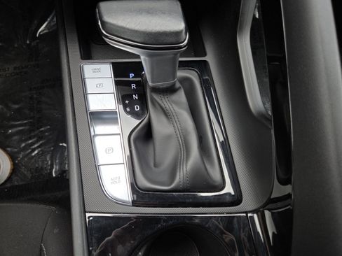 Used 2025 Hyundai Elantra SEL FWD image 36