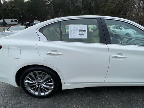 Used 2019 INFINITI Q50 Luxe w/ Essential Package (3.0T Luxe) image 10