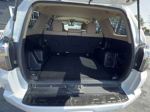 Used 2015 Toyota 4Runner SR5 image 29