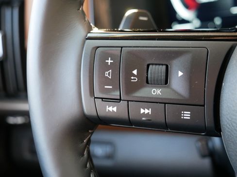 Certified 2024 Nissan Pathfinder Platinum w/ Cargo Package image 28