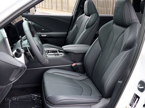 New 2026 Lexus TX 500h AWD image 12