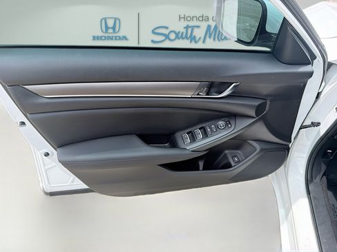 Used 2020 Honda Accord LX image 19