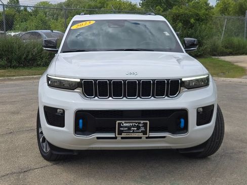 Used 2023 Jeep Grand Cherokee Overland AWD/4WD image 4