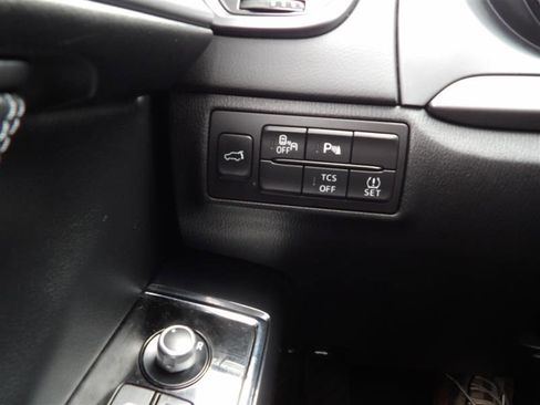 Used 2017 MAZDA CX-9 Touring image 25