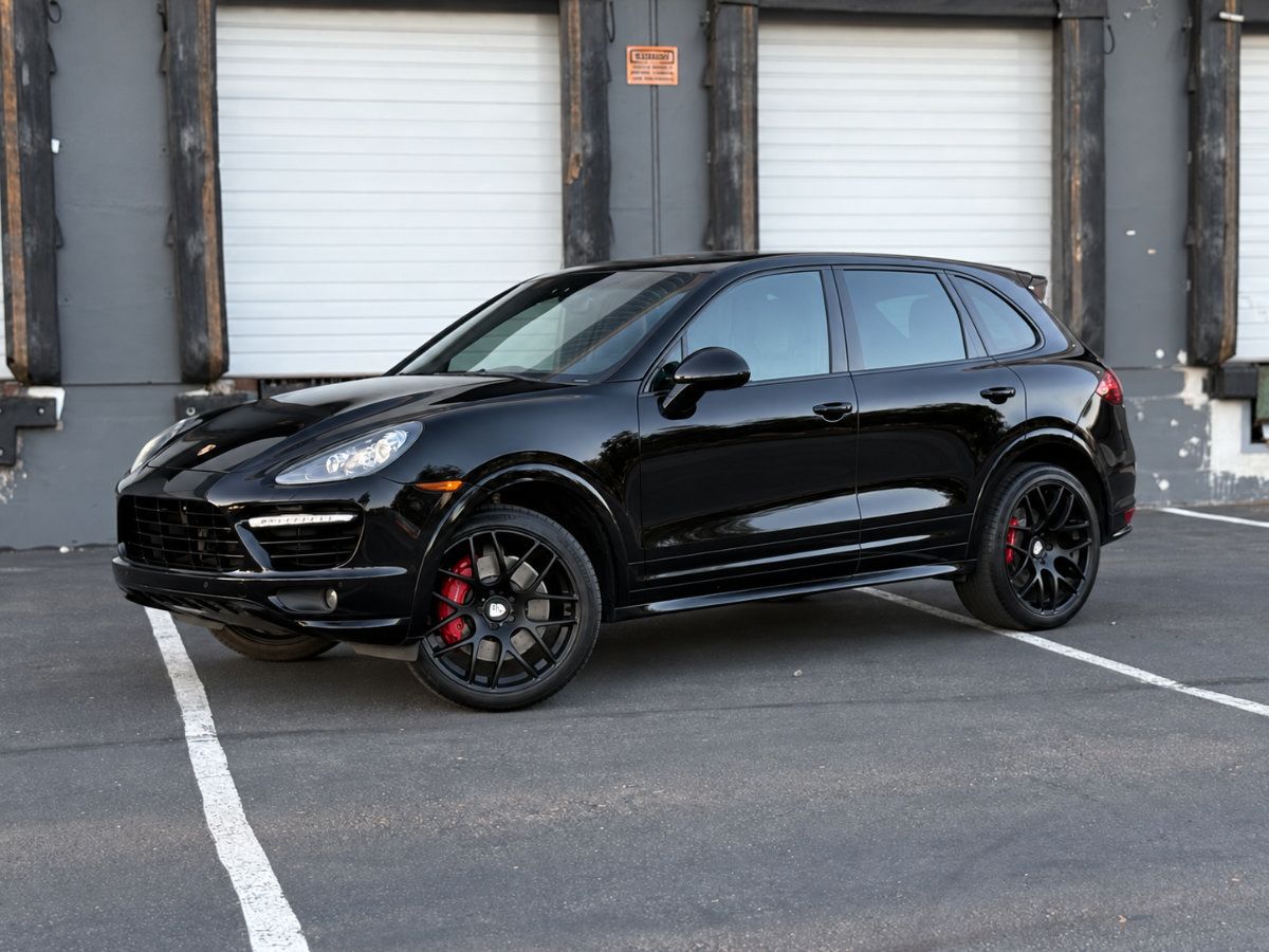 Used 2014 Porsche Cayenne Turbo S AWD/4WD image 8
