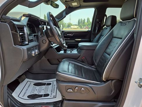 Used 2023 GMC Sierra 1500 AT4X AWD/4WD image 2