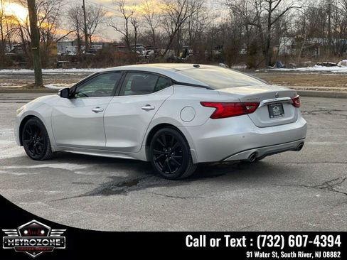 Used 2017 Nissan Maxima 3.5 SL FWD image 5