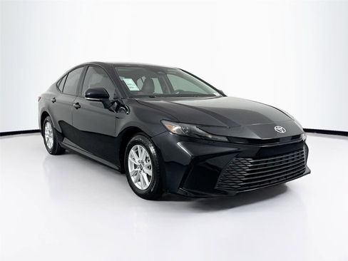 Certified 2025 Toyota Camry LE FWD image 9