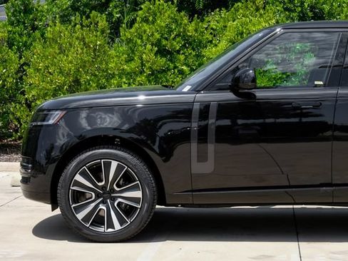 New 2026 Land Rover Range Rover SE AWD/4WD image 12