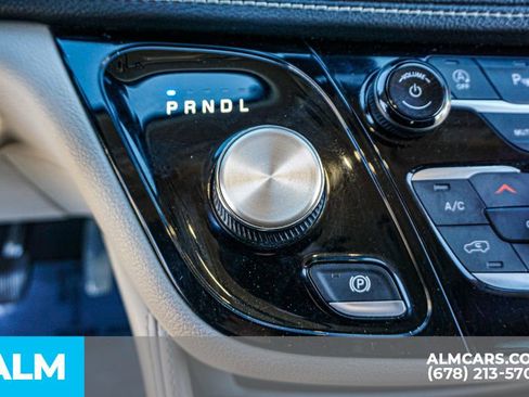 Used 2023 Chrysler Pacifica Limited image 50