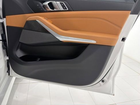 Certified 2024 BMW X7 xDrive40i w/ M Sport Package image 20