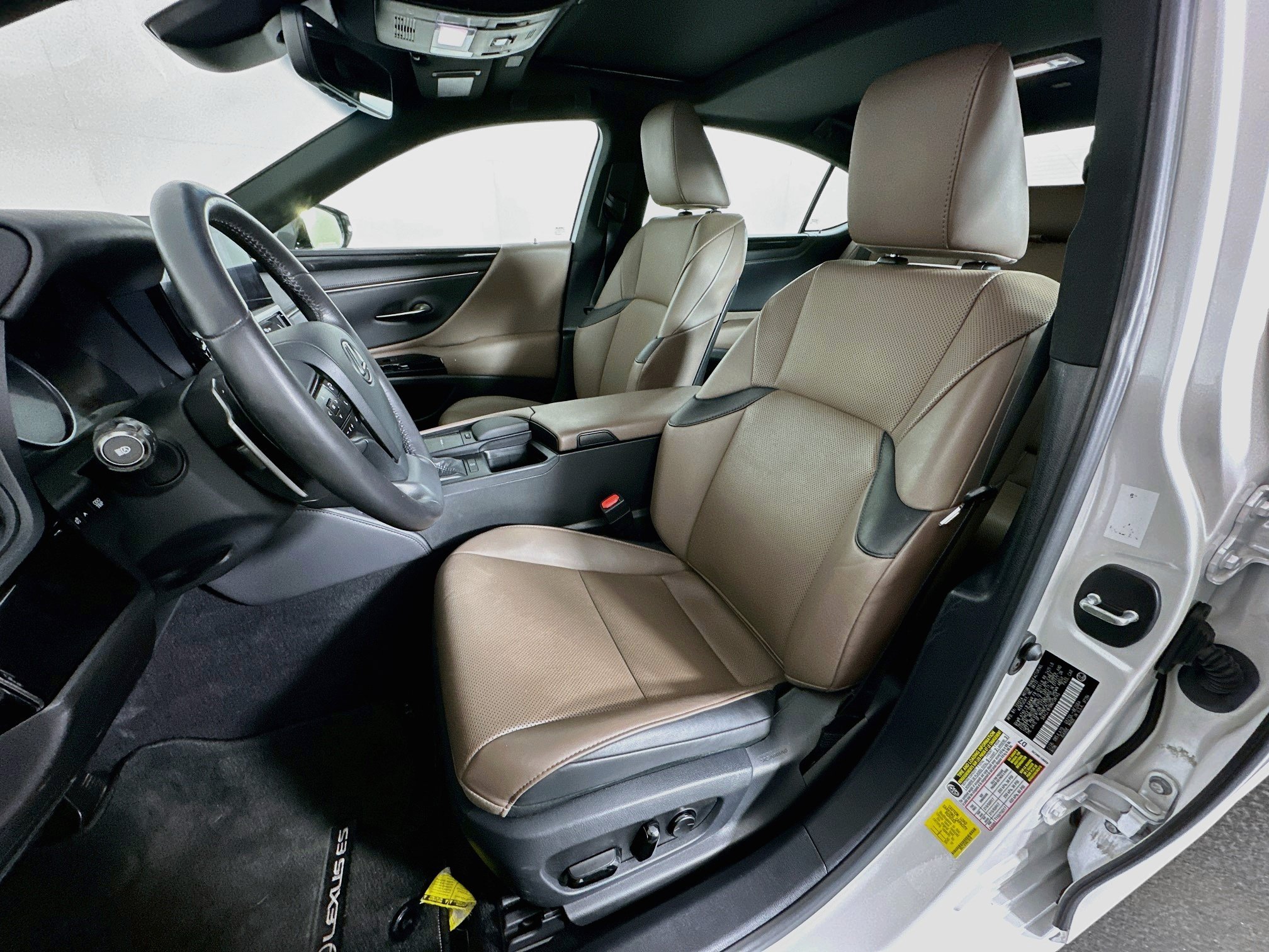 Used 2022 Lexus ES 350 w/ Accessory Package FWD image 13