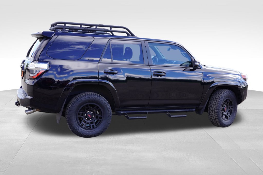 Used 2023 Toyota 4Runner SR5 Premium w/ Moonroof Package AWD/4WD image 4