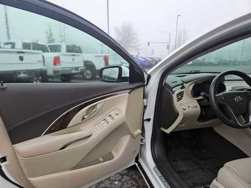 Used 2014 Buick LaCrosse Leather w/ Driver Confidence Package image 23