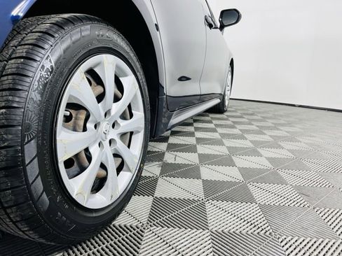 Used 2020 Toyota Corolla LE image 5