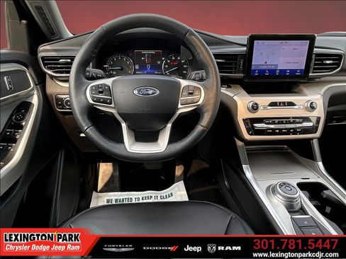 Used 2023 Ford Explorer XLT w/ Equipment Group 202A AWD/4WD image 8