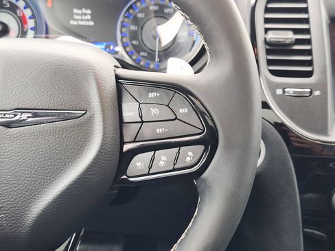 Used 2023 Chrysler 300 S w/ Comfort Group RWD image 29