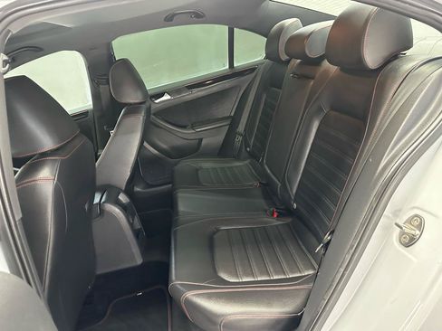 Used 2017 Volkswagen Jetta GLI FWD image 12