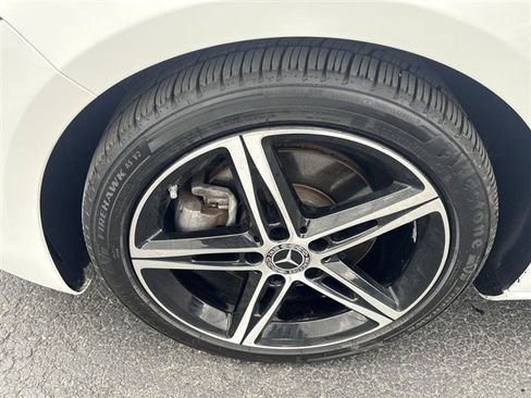 Used 2022 Mercedes-Benz A 220 image 32
