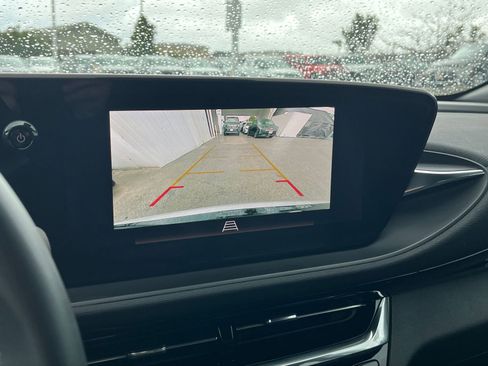 Used 2025 Buick Envista Sport Touring image 17