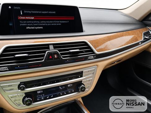Used 2018 BMW 740i RWD image 10