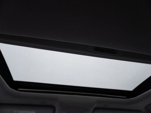 New 2026 Toyota Highlander XLE image 17