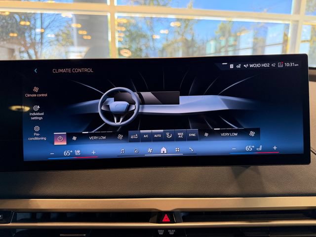 Used 2024 BMW iX xDrive50 w/ Premium Package AWD/4WD image 39