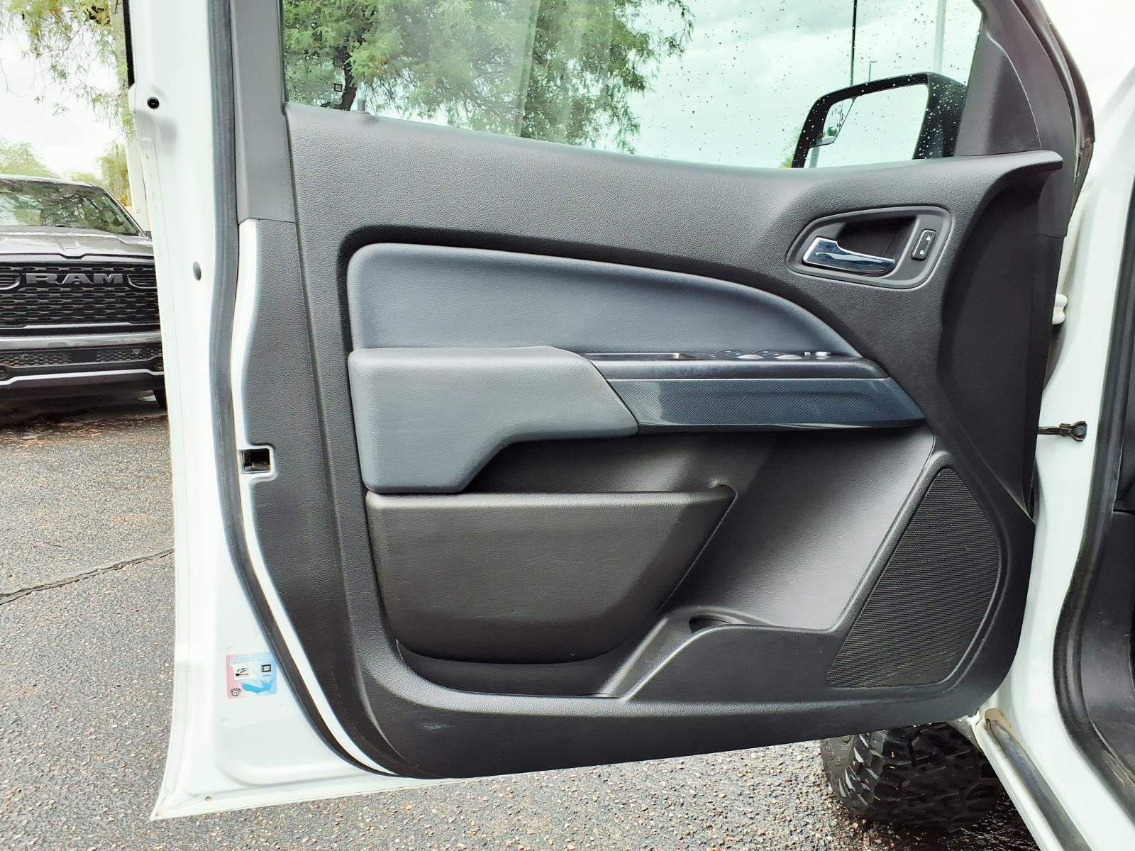 Used 2019 Chevrolet Colorado Z71 AWD/4WD image 19