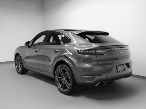 Certified 2022 Porsche Cayenne Coupe AWD/4WD image 3
