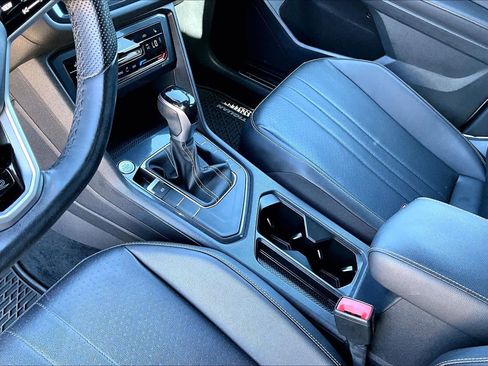 Used 2022 Volkswagen Tiguan SE R-Line FWD image 14